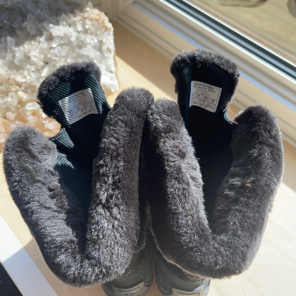 Columbia waterproof SNOW boots - Picture 6 of 7